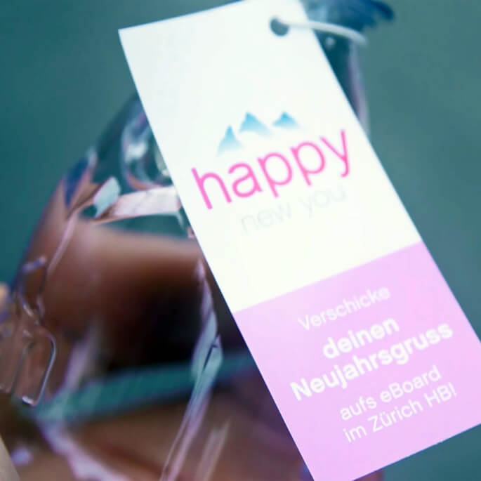 Flaschenanhänger für den Evian-Neujahrsgruß
